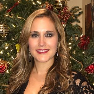 Meet your Posher, Denise